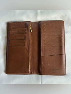 Louis Vuitton Brazza Wallet
